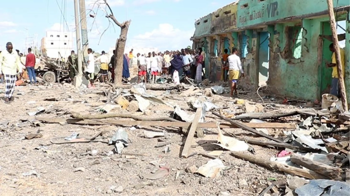 Somali’de bombalı atak: 13 meyyit, 40 yaralı