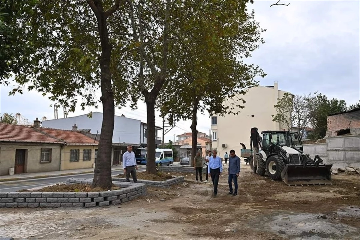 Süleymanpaşa Belediye Lideri Hüseyin Uzunlar, ilçede yapılan çalışmaları inceledi