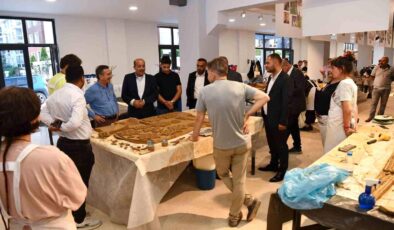 Tepebaşı Belediye Lideri Ahmet Ataç, Filistin ve Khalet Al Maiyya Belediye Liderleri ile bir ortaya geldi