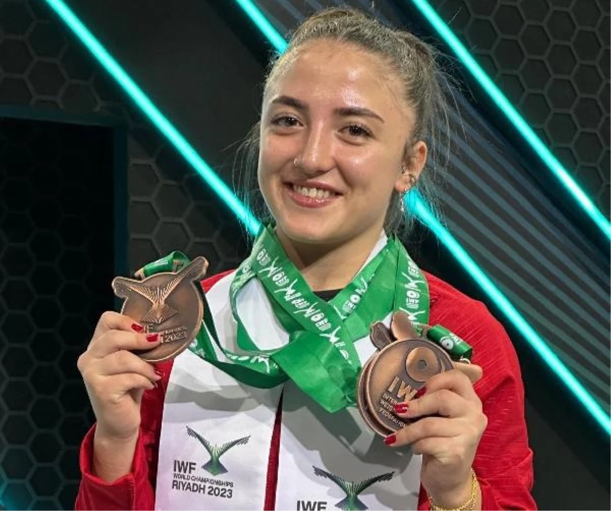 Ulusal halterci Cansu Bektaş, Dünya Şampiyonası’nda 3 bronz madalya kazandı