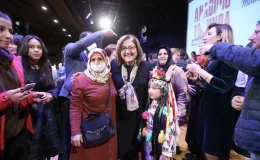 FATMA ŞAHİN: GAZİANTEP’İN LİDERİNİN İZİNDE ULUSLARARASI BAŞARIYLA ÖNE ÇIKAN BÜYÜK BİR KADIN