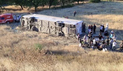 Malatya’da Yolcu Otobüsü Devrildi: 22 Yaralı