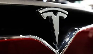 ABD’deki 2,6 Milyon Tesla Otomobili İncelenecek: Otopilot Sorunları Gündemde