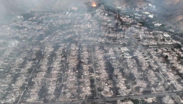 LOS ANGELES’TA YANGIN NEDENİYLE YAKLAŞIK 33 BİN KİŞİ TAHLİYE EDİLİYO