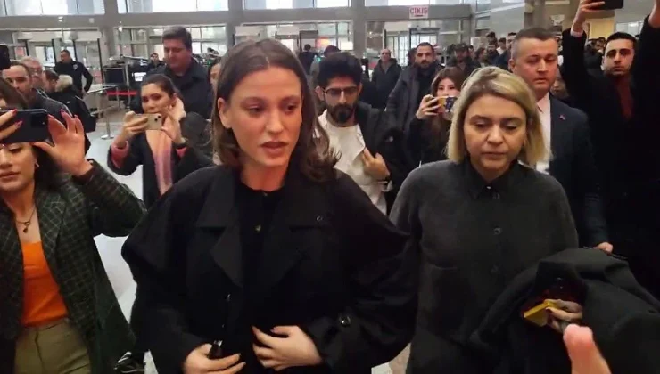 Serenay Sarıkaya, Ayşe Barım Davasında Adliyede