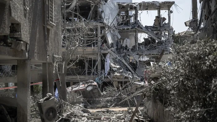 Mossad İran’a Sızdı: Savunma Sistemleri Çökertildi