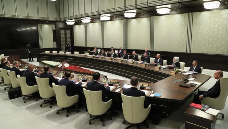 Kabine Revizyonu Kapıda: Perşembe Günü İşaret Edildi!