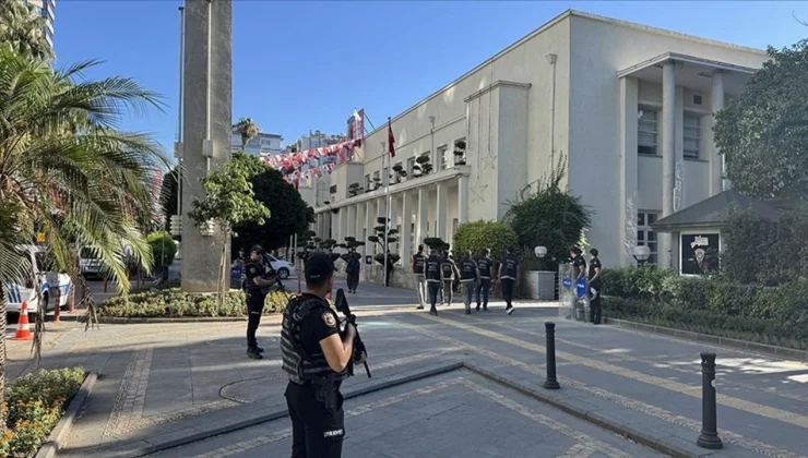 İstanbul’da Yolsuzluk Operasyonu: 13 Şüpheli Sağlık Kontrolünde