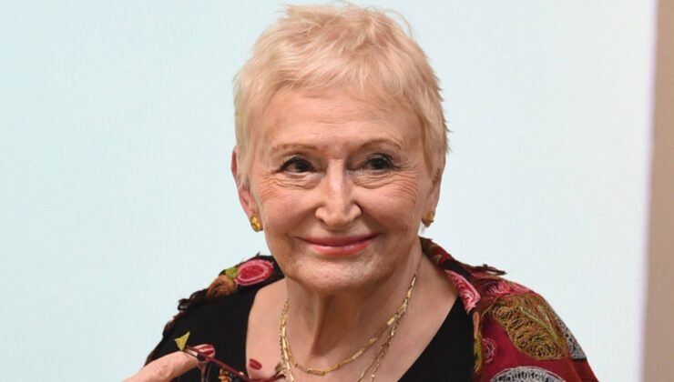 Edebiyat Dünyası Pınar Kür’e Veda Ediyor