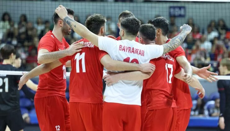 VOLEYBOL TARİHİNİN EN ÖNEMLİ MAÇLARINDAN BİRİNE ÇIKIYORUZ: FİLENİN EFELERİ YARI FİNAL İÇİN SAHADA