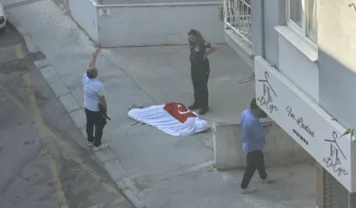 İZMİR’DE POLİS MERKEZİNE DÜZENLENEN SİLAHLI SALDIRIDA 2 POLİS ŞEHİT OLDU