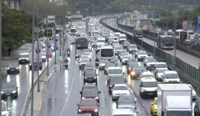 İSTANBUL’DA TRAFİK YOĞUNLUĞU YÜZDE 81’E ULAŞTI