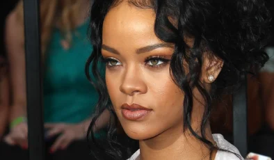 Rihanna’nın Yatırımı Elinde Patladı!