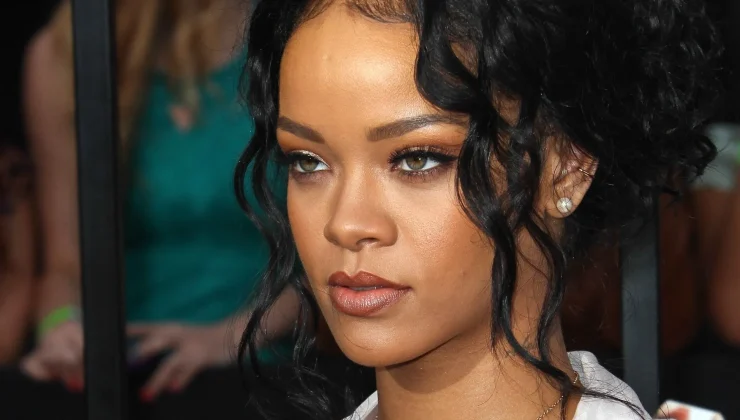 Rihanna’nın Yatırımı Elinde Patladı!