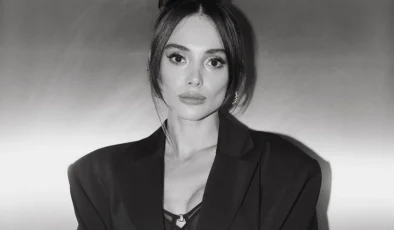 Rabia Soytürk’ten Cesur Pozlar: Sosyal Medya Yıkıldı!