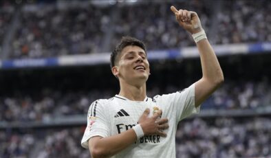 ARDA GÜLER TARİH YAZDI! REAL MADRİD’DE EKİM AYININ FUTBOLCUSU SEÇİLDİ