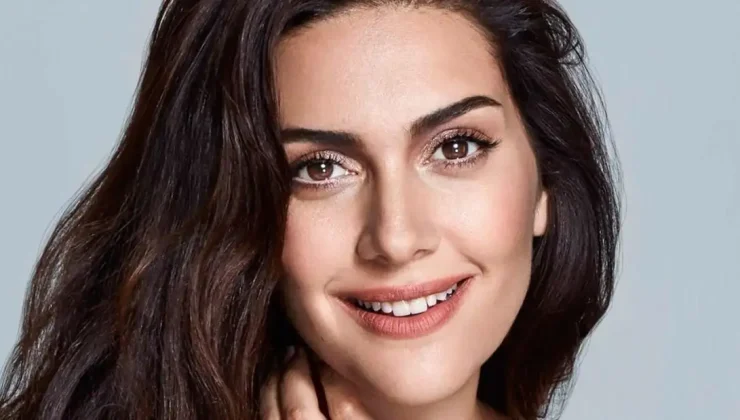 Ünlü Oyuncunun Liseli Hali Hayranlarını Duygulandırdı!