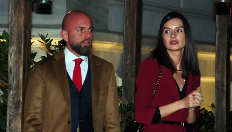 İzzet Özilhan, Boşanmanın Ardından Eğlenceye Daldı