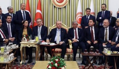 Gelecek Partisi’nden Erdoğan-Davutoğlu Görüntülerine Yorum: “Hayra Yorulmalı”