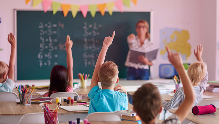 EĞİTİM SİSTEMİNDE KÖKLÜ DEĞİŞİKLİKLER GELİYOR: OKUL BAŞLAMA YAŞI VE LİSE SÜRESİ YENİDEN DÜZENLENECEK!