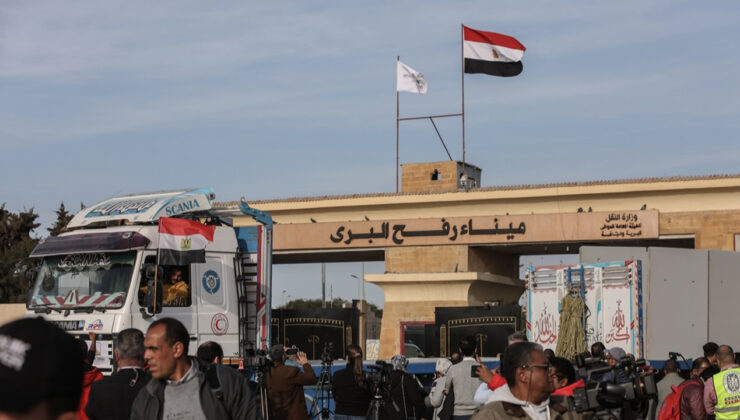 Refah Sınır Kapısı Yeniden Faaliyette!