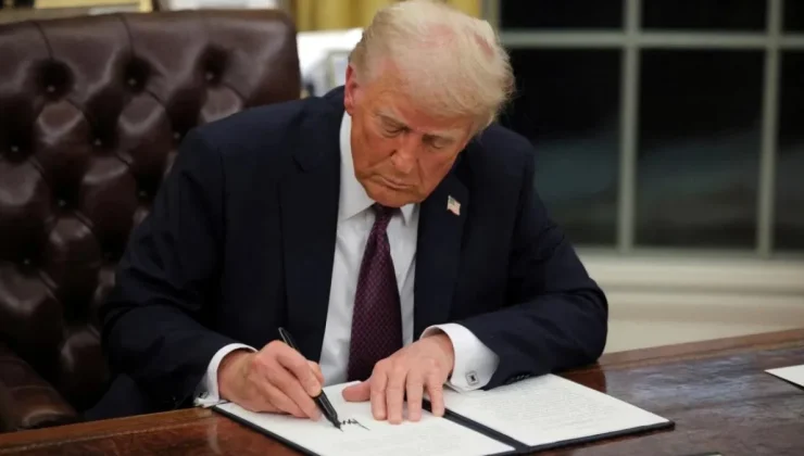 Trump, Epstein Dosyalarını Açığa Çıkaran Şeffaflık Yasasını İmzaladı