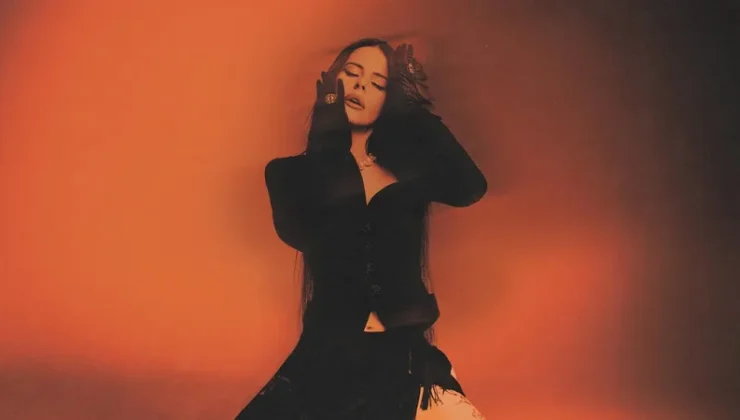 Simge Sağın’dan Magazin Gündemini Sallayan Kazım Koyuncu Gafı: ‘Ortalık Buz Kesti’