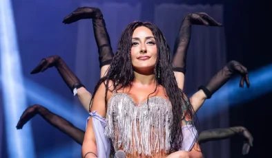 MELEK MOSSO’DAN BOŞANMA SONRASI SAMİMİ AÇIKLAMA: “HERKES HAYATINDA MUTLULUĞU BULSUN, KALBİM YENİYE HER ZAMAN AÇIK”