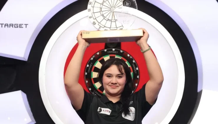 ZEHRA GEMİ TARİHE GEÇTİ: DARTTA TÜRKİYE’NİN İLK DÜNYA ŞAMPİYONU OLDU