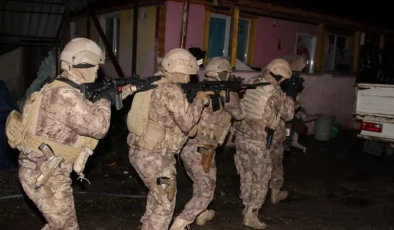 YALOVA’DA DEAŞ OPERASYONU: POLİSE ATEŞ AÇILDI, ÇATIŞMA SÜRÜYOR