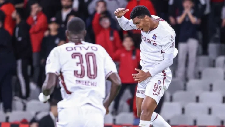 BORDO MAVİLİLER GOL YOLLARINDA ZİRVEDE