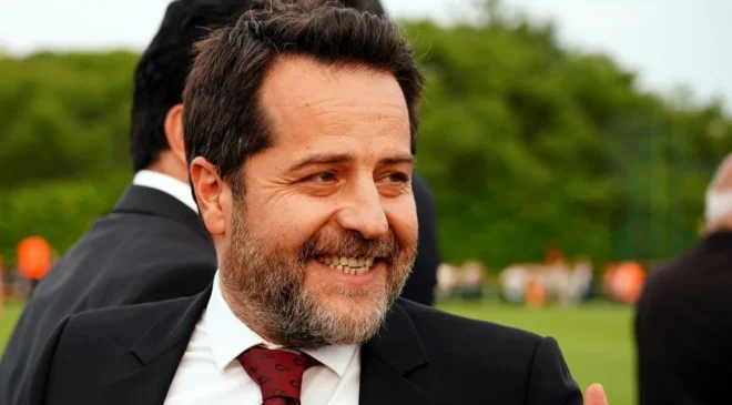 ERDEN TİMUR’DAN YÜREK BURKAN AÇIKLAMA: “EŞİM KANSER, BU SÜRECE DAYANMASI ÇOK ZOR”