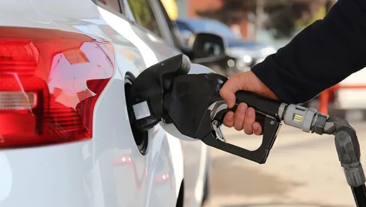 Akaryakıta Gece Yarısı Yapılan Zam ile Yeni Fiyatlar Belirlendi