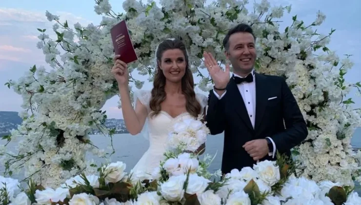 MEHMET AKİF ERSOY SKANDALI SONRASI PINAR ERBAŞ’A SOSYAL MEDYADA YORUM YAĞDI: “VERİLMİŞ SADAKANIZ VARMIŞ”