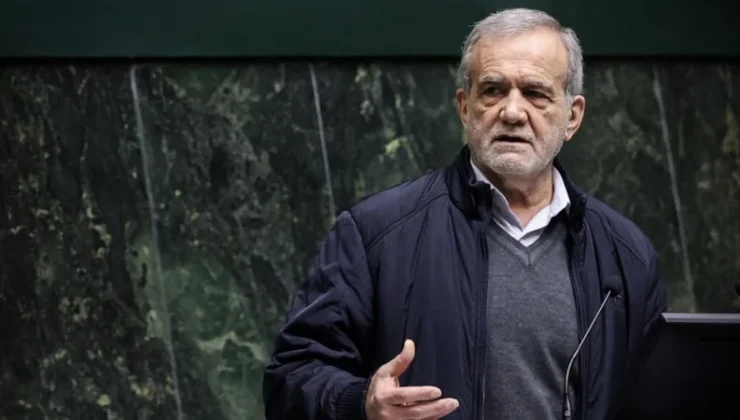 İRAN CUMHURBAŞKANI’NDAN DİKKAT ÇEKEN MESAJ: “İNSANLAR MEMNUN DEĞİLSE BU BİZİM HATAMIZDIR”