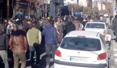 İran’dan ABD’ye Sert Uyarı: Dış Müdahaleye İzin Verilmeyecek, Egemenlik Vurgusu Yapıldı