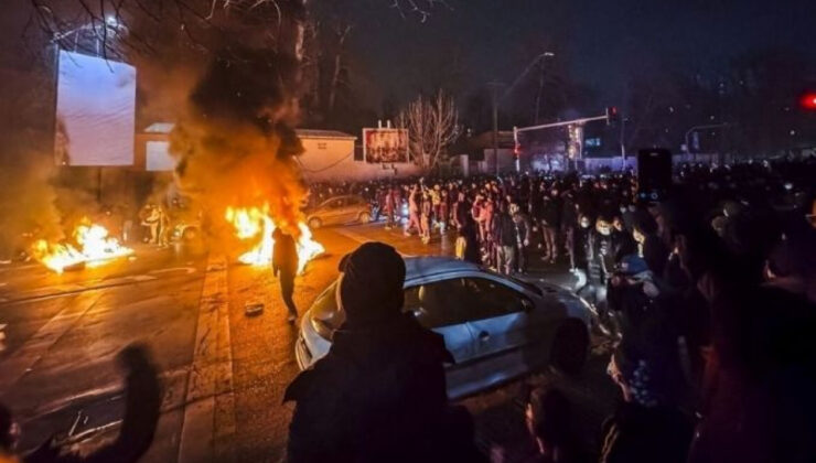 İran’da protestoların bilançosu ağırlaşıyor: can kaybı 2 bin 615’e yükseldi