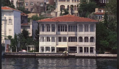 İSTANBUL BOĞAZI’NDA TARİHİ YALI SATIŞA ÇIKARILDI: FİYATI DUDAK UÇUKLATTI